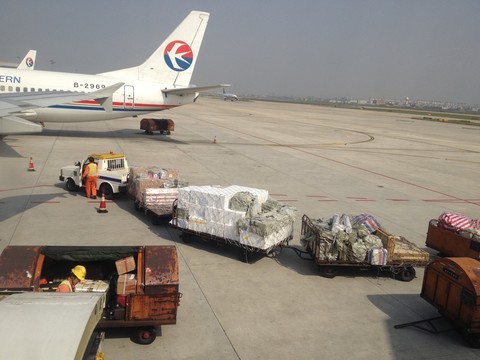 中國(guó)民航 飛機(jī) 機(jī)場(chǎng) 停機(jī)坪