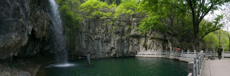 山東開(kāi)元溶洞景區(qū)居龍?zhí)度? loading=