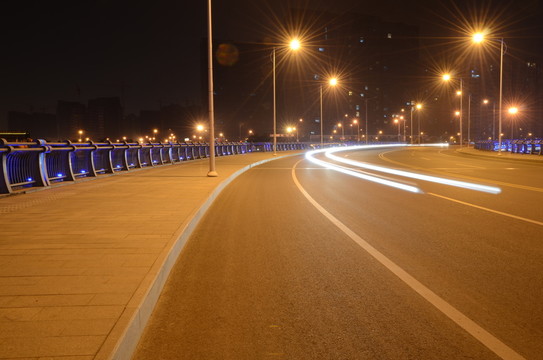 道路
