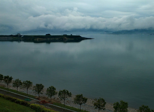 長(zhǎng)江三峽雨霧風(fēng)景