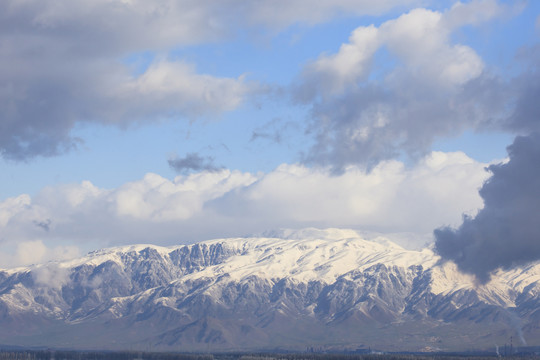 天山