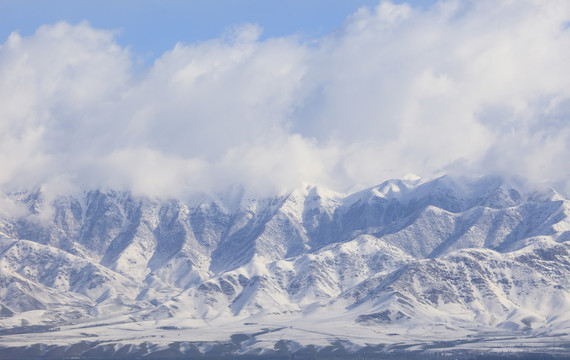天山