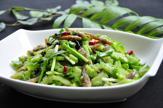 生態(tài)魚仔炒苦瓜