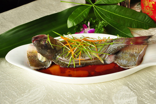 清蒸鱸魚