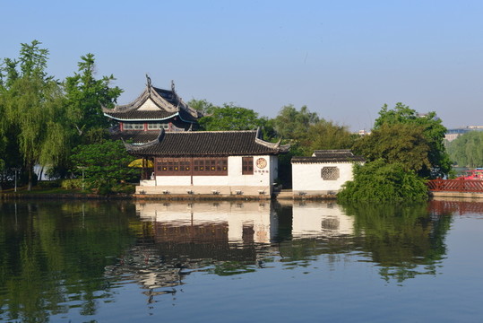 湖心島
