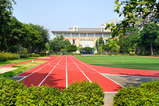東莞南城區(qū)陽光第二小學(xué)