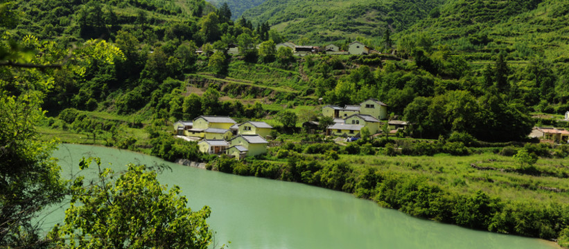 官鵝溝