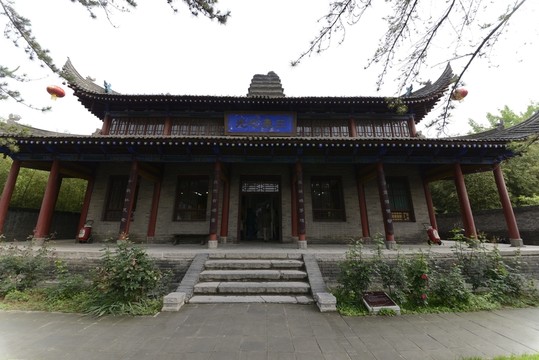西安小雁塔景區(qū)風光