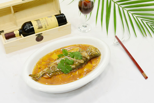 清蒸海鱸魚(yú)