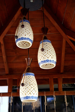 陶瓷藝術(shù)燈