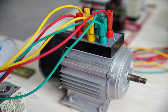 電動機(jī)