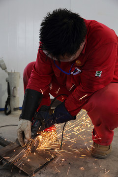 生產(chǎn)車(chē)間工人