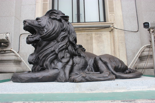 銅獅子