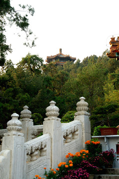 北京景山綺望樓和輯春亭