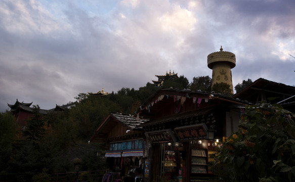 獨克宗古城