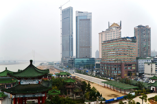 滕王閣與現(xiàn)代建筑