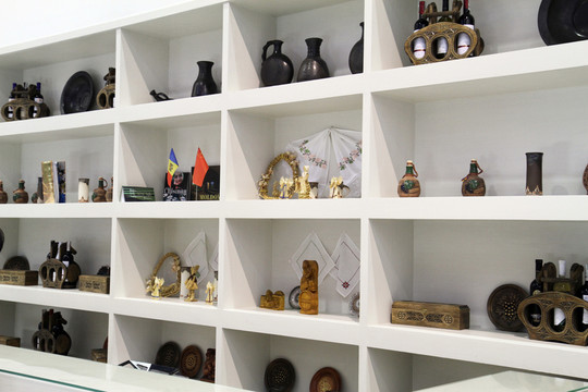 現(xiàn)代裝飾 上海 世博園 展會(huì)