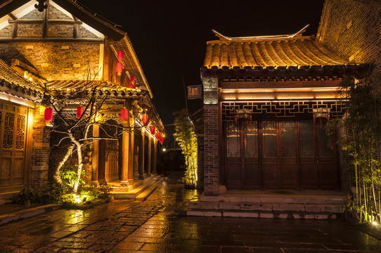 夜色闌珊下的臺(tái)兒莊古城