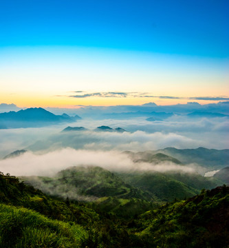 山 云海