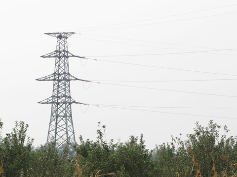 高壓線電塔