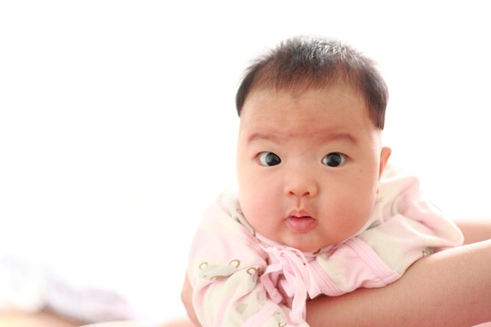 嬰兒