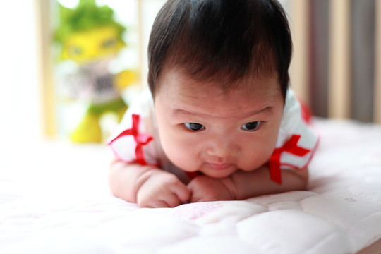嬰兒