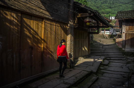 宜賓龍華古鎮(zhèn) 陽(yáng)光灑在我心里