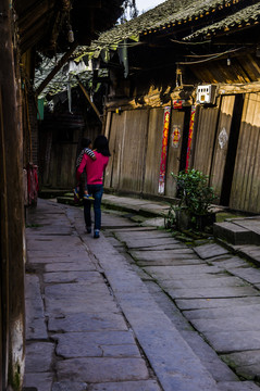 四川宜賓龍華古鎮(zhèn) 老街新人