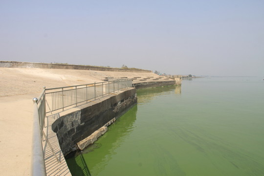 巢湖岸邊