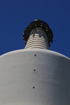 通天白塔