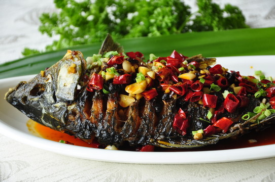 香煎鯽魚