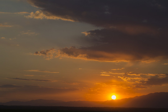 落日 霞光 夕陽