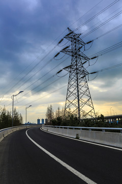 高壓線塔
