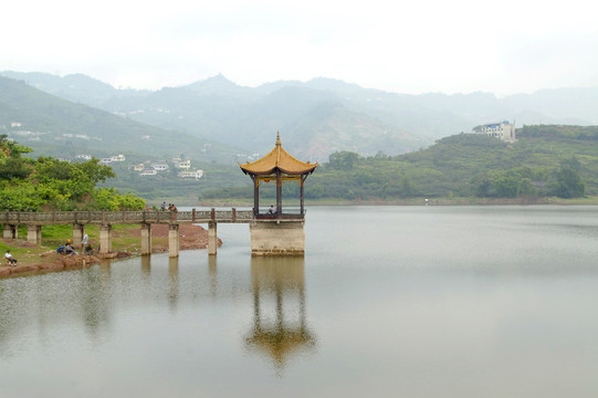 成都龍泉驛寶獅湖