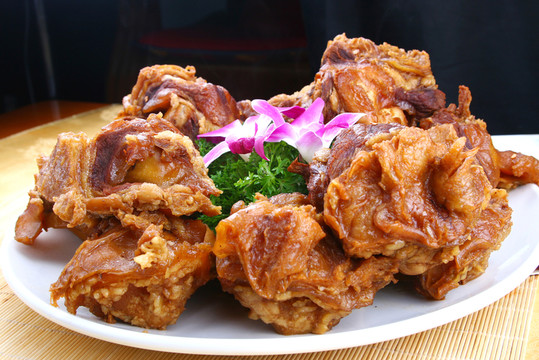 農(nóng)家特色牛窩骨