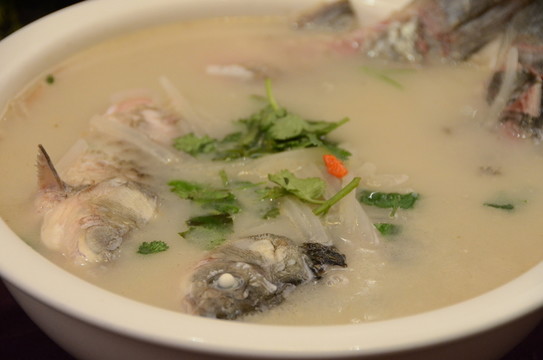 清燉鯉魚(yú)