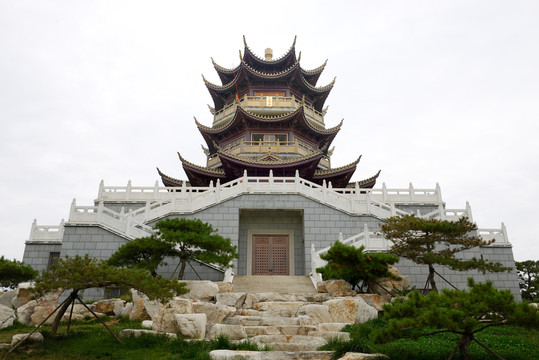 東營市清風(fēng)湖公園多寶塔