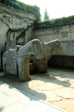 米公祠石馬