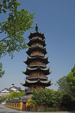 上海龍華塔