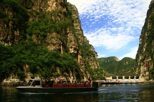 峽谷游船