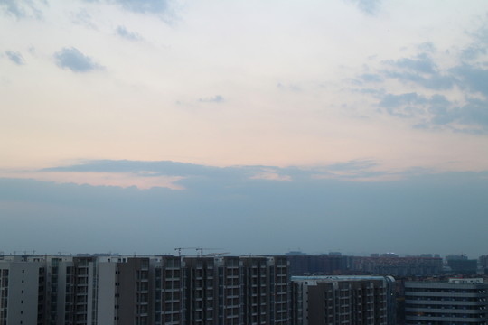 城市夜景晚霞