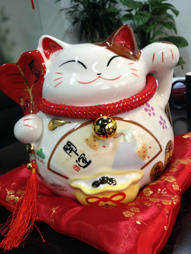 招財(cái)貓