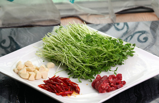 鐵板豆苗