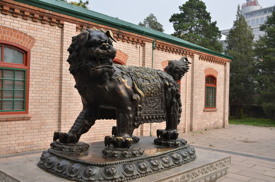 銅獅雕塑