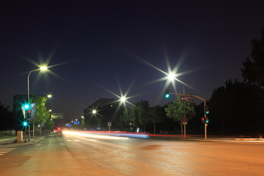街道夜景
