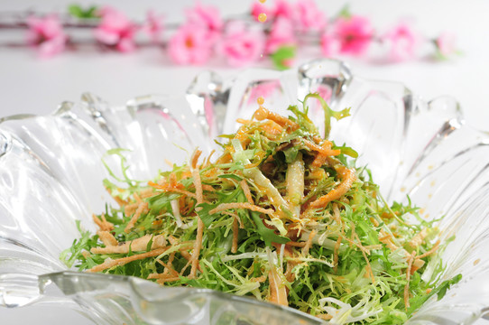 馓子拌苦菊