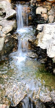 園林假山流水