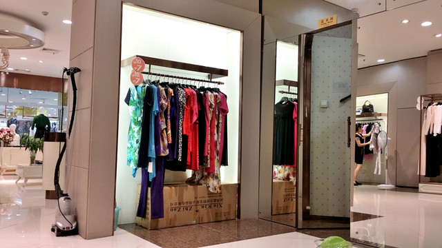 女裝專賣店 夏季女裝