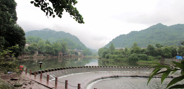 煙雨柳江