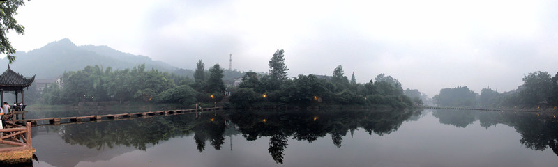 煙雨柳江